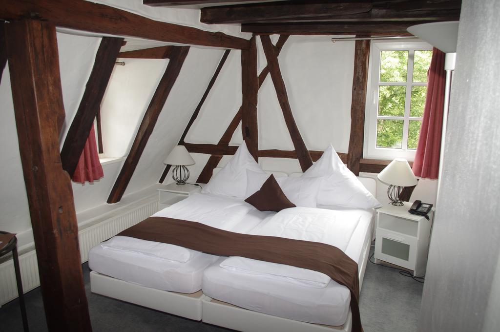 Hotel Restaurant Altes Badhaus Eberbach  Chambre photo